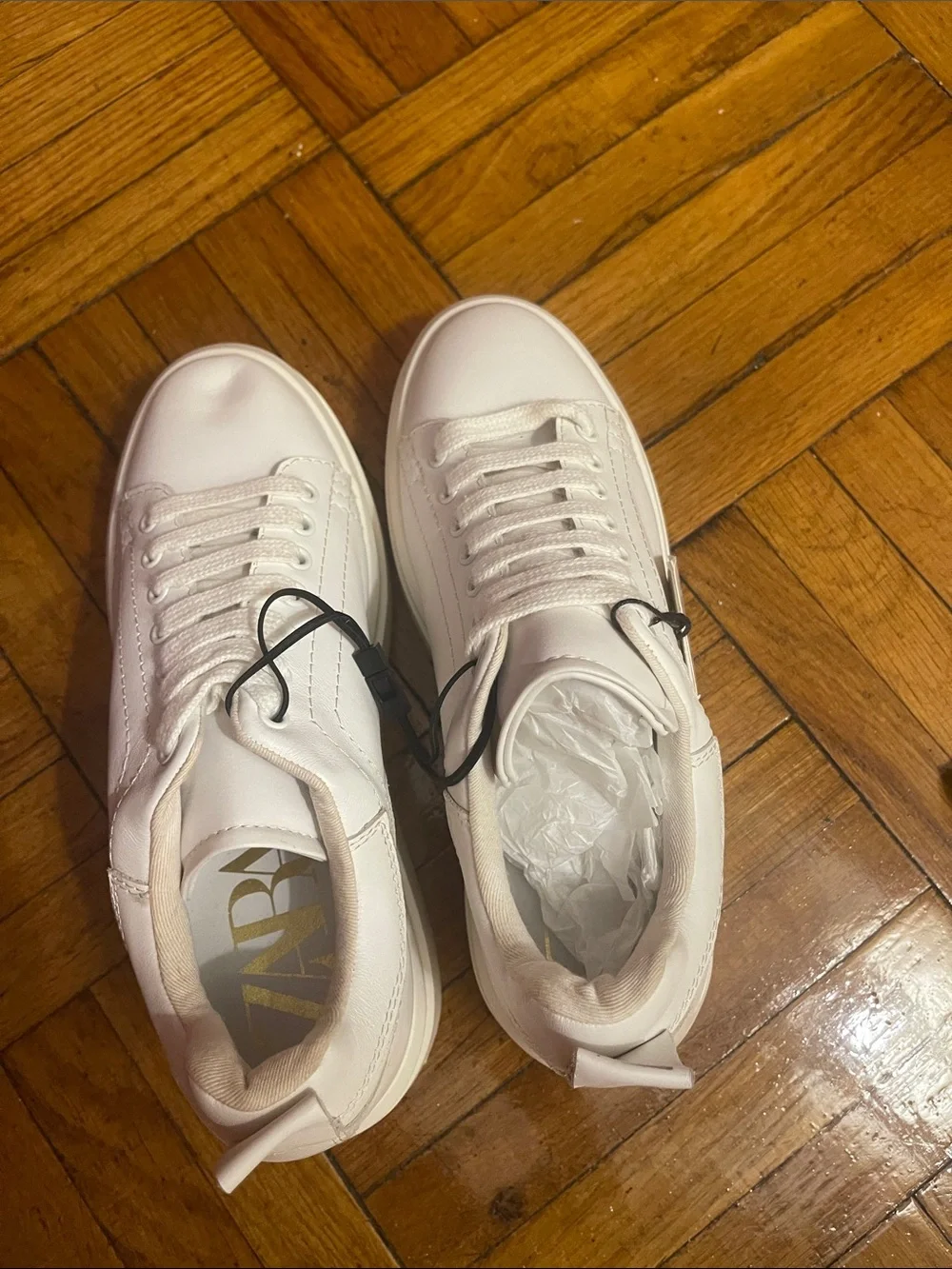 Zara Women White Low-Top Leather-Style Sneakers